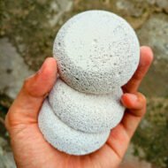 IVARON Batu Apung Gosok Kaki & Badan Lava Stone Penghilang Sel Kulit Mati - Image 6